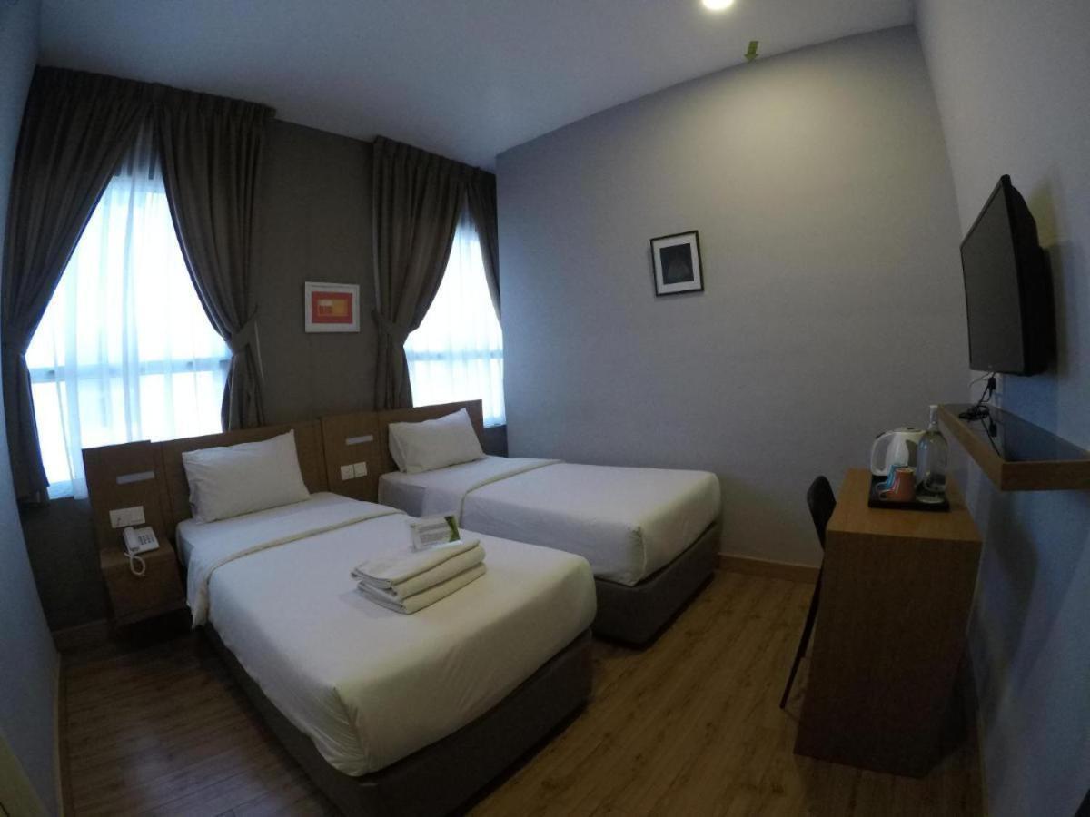 Golden Leaf Boutique Hotel Nusa Idaman Formerly Known As Ariana Hotel Johor Bahru Bagian luar foto
