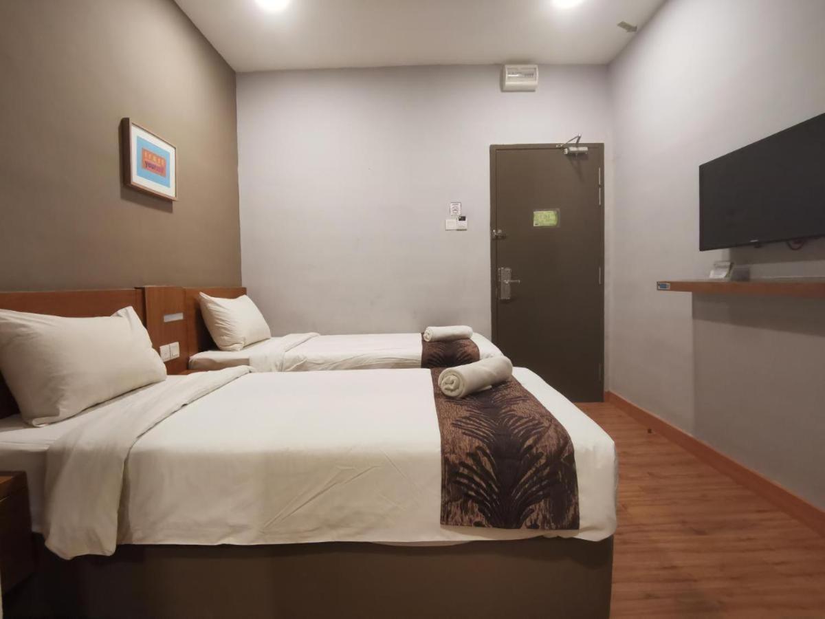 Golden Leaf Boutique Hotel Nusa Idaman Formerly Known As Ariana Hotel Johor Bahru Bagian luar foto