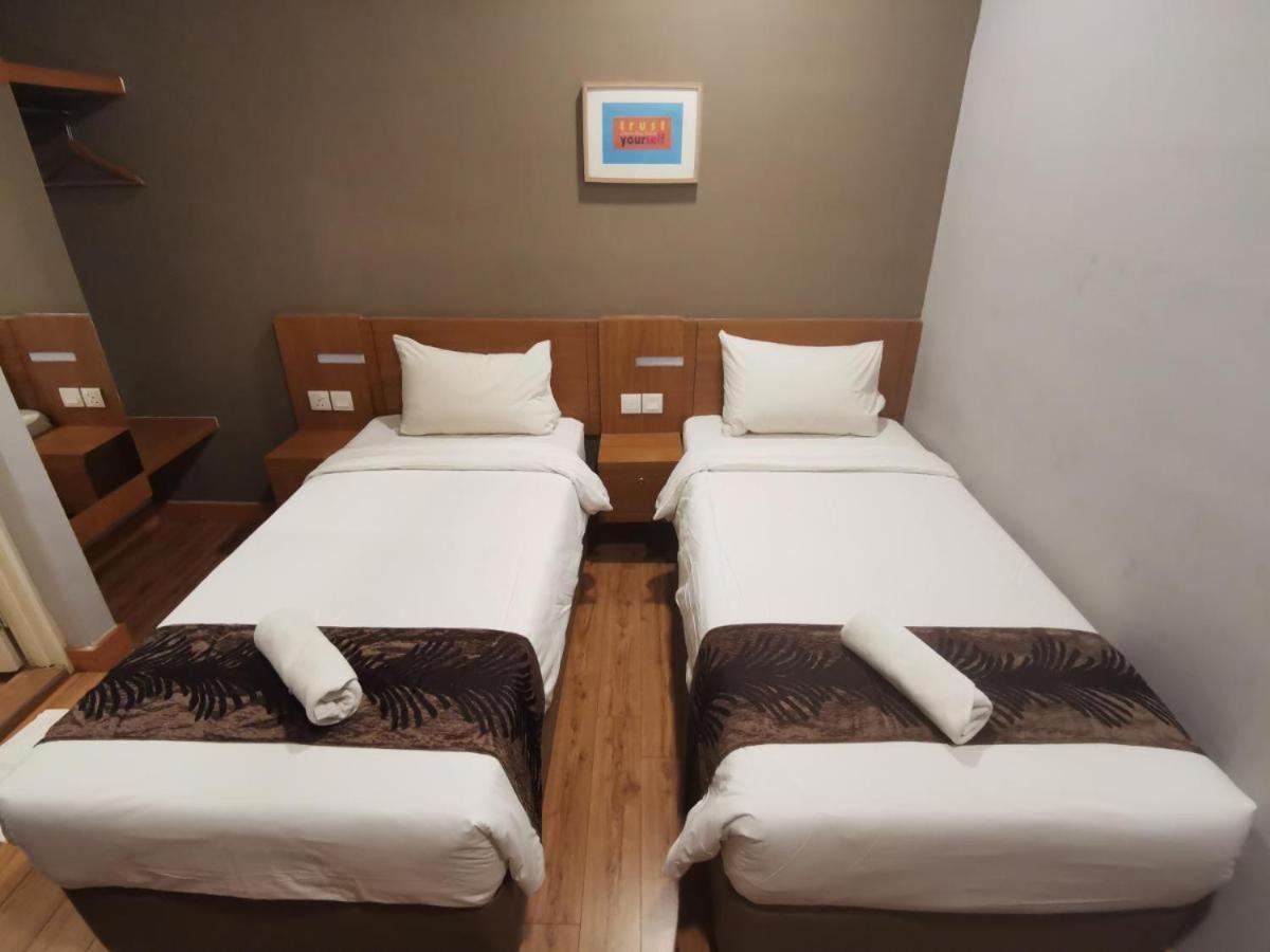 Golden Leaf Boutique Hotel Nusa Idaman Formerly Known As Ariana Hotel Johor Bahru Bagian luar foto