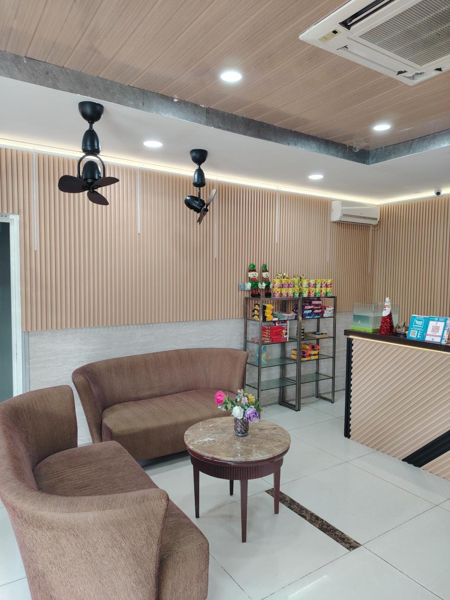Golden Leaf Boutique Hotel Nusa Idaman Formerly Known As Ariana Hotel Johor Bahru Bagian luar foto