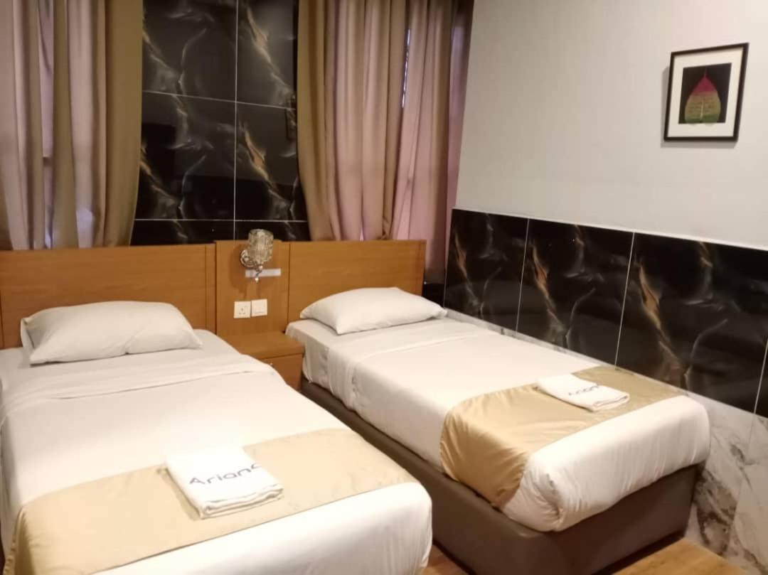 Golden Leaf Boutique Hotel Nusa Idaman Formerly Known As Ariana Hotel Johor Bahru Bagian luar foto
